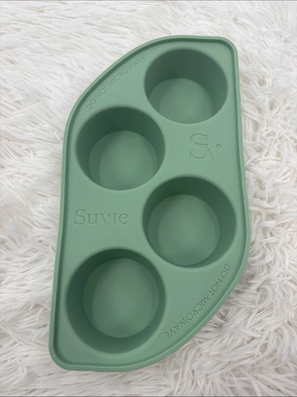 Suvie Silicone Egg Tray Green